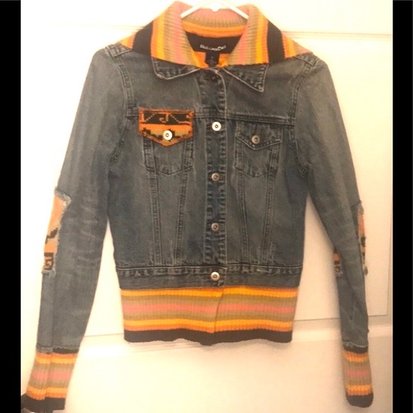 Stylish Denim Jacket - Picture 3 of 6